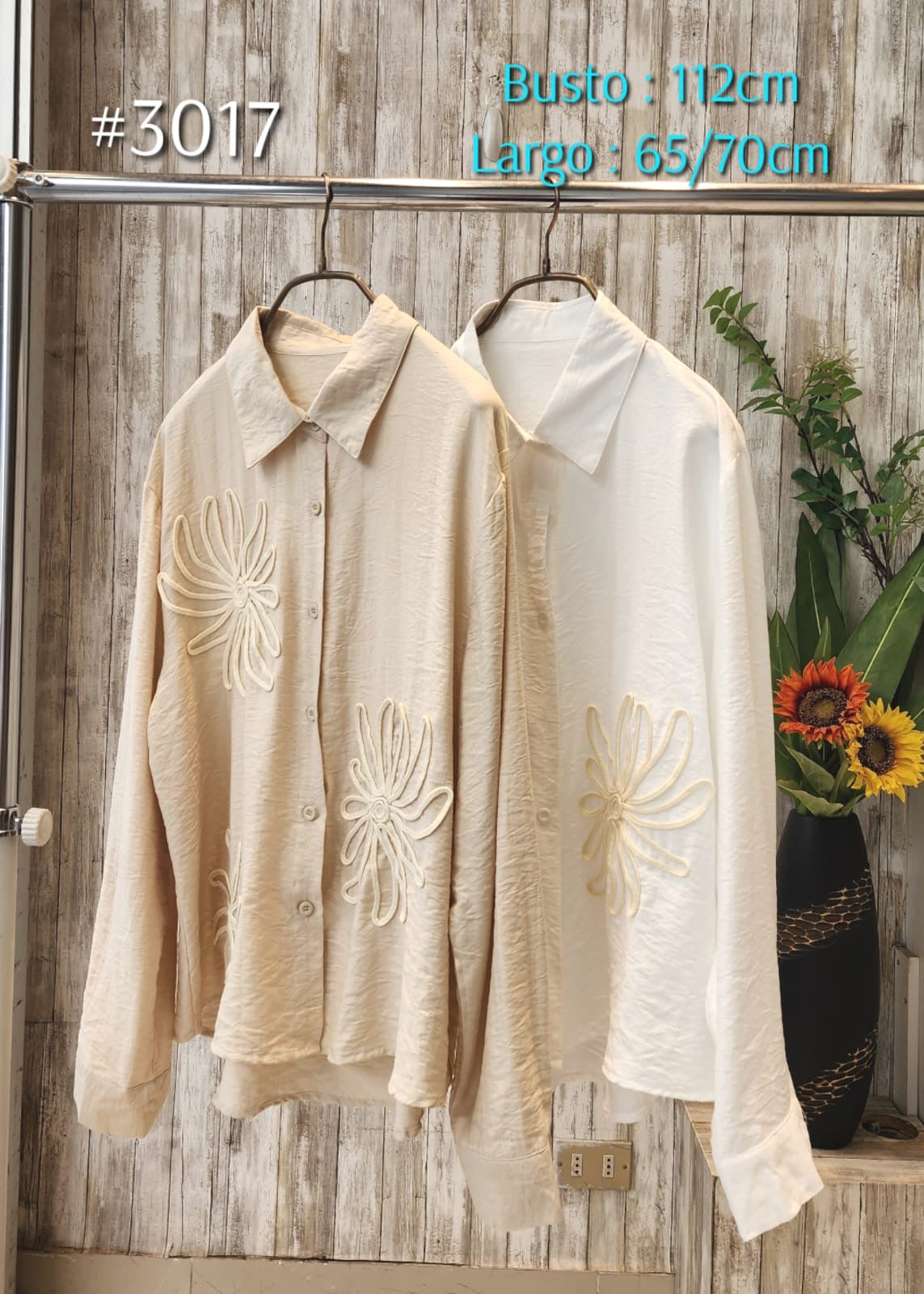Blusa Lino Bordada Flor 3D