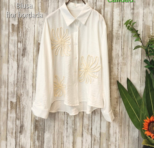 Blusa Lino Bordada Flor 3D